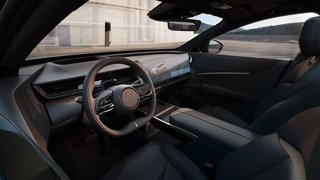 MAZDA CX-6e - INTERNI RAFFINATI TRA MINIMALISMO E TRADIZIONE NIPPONICA