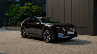 MAZDA PRESENTA ALLA STAMPA EUROPEA LA NUOVISSIMA MAZDA CX-6e